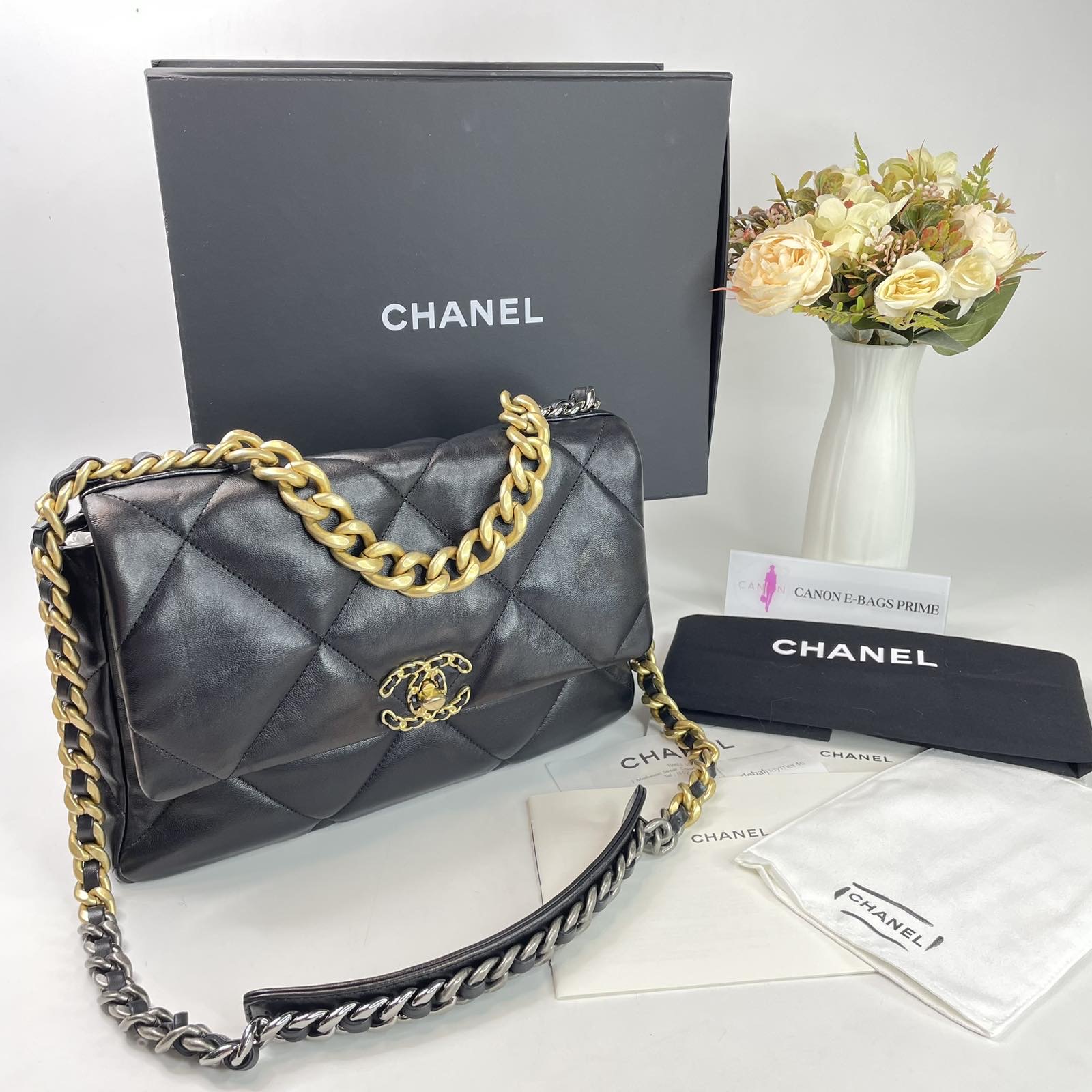 Chanel Black Lambskin Medium C19 Gold Hardware. Microchip. Made in Italy.  With receipt, dustbag, box & certificate of authenticity from ENTRUPY ❤️ -  Canon E-Bags Prime